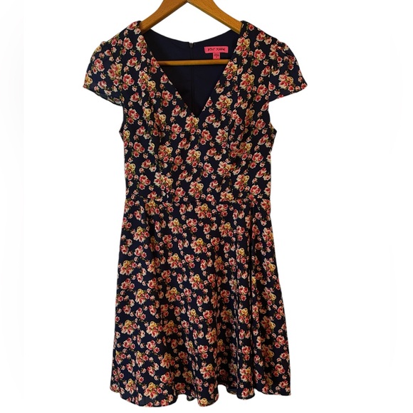 Betsey Johnson Georgette Fit & Flare Dress Women’s Size 8 Blue Pink Floral VNeck - Picture 1 of 6